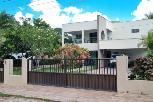 Casa de 5 Quartos no condomínio Casa grande D’Aldeia com 380m²